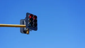 Fortschrittliche Rotlichtkamera-Technologien: Erhöhung der Verkehrssicherheit in europäischen Städten