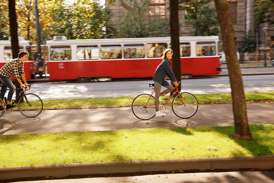 50151 radfahren am ring strassenbahn fahrrad rad sommer sport